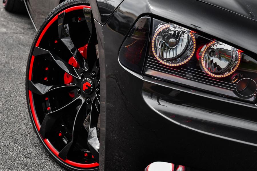 Детали экстерьера Dodge Charger SRT8 on Forgiato Wheels (F2.16) 2018 года  (фото 5 из 5)